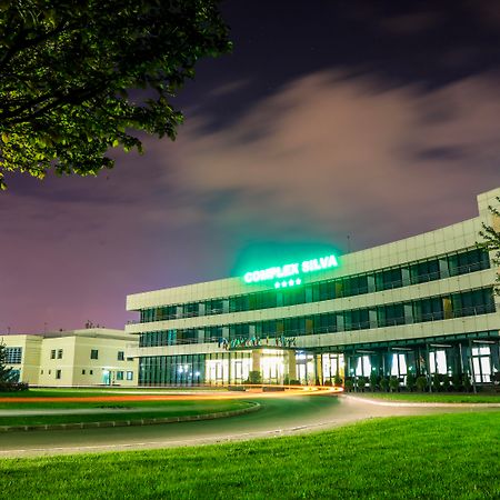 ホテル Complex Silva ブカレスト エクステリア 写真