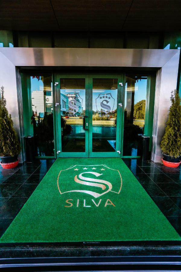 ホテル Complex Silva ブカレスト エクステリア 写真